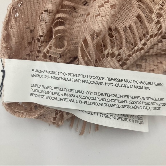 3/4 lace top with back zip - Picture 6 of 7